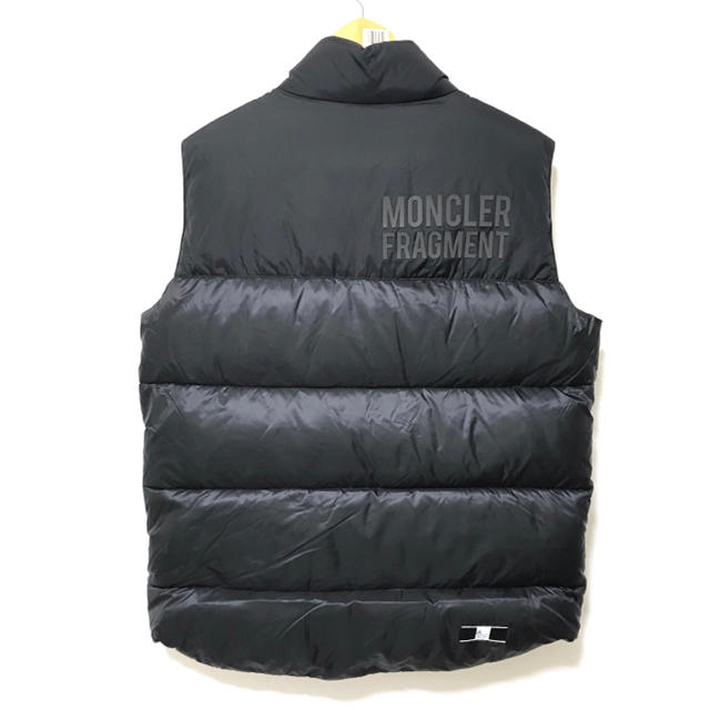 MONCLER(モンクレール)の定14万未使用 MONCLER FRAGMENTコラボ ダウンベスト1藤原ヒロシ メンズのジャケット/アウター(ダウンベスト)の商品写真