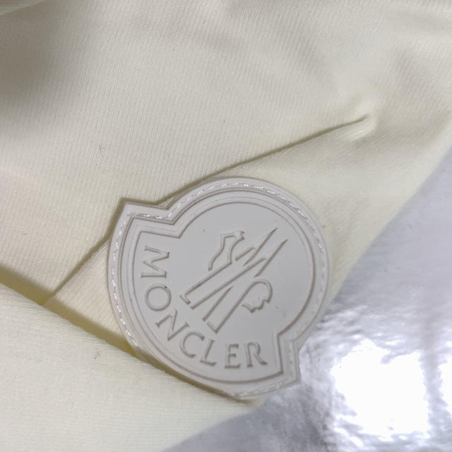 MONCLER(モンクレール)のモンクレール　ロンT 子供サイズ キッズ/ベビー/マタニティのベビー服(~85cm)(シャツ/カットソー)の商品写真