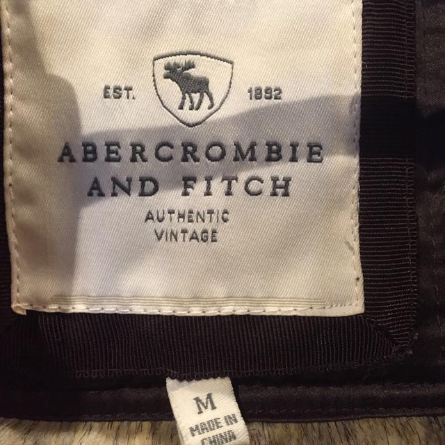 Abercrombie&Fitch(アバクロンビーアンドフィッチ)のアバクロ ダウンジャケット レディースのジャケット/アウター(ダウンジャケット)の商品写真
