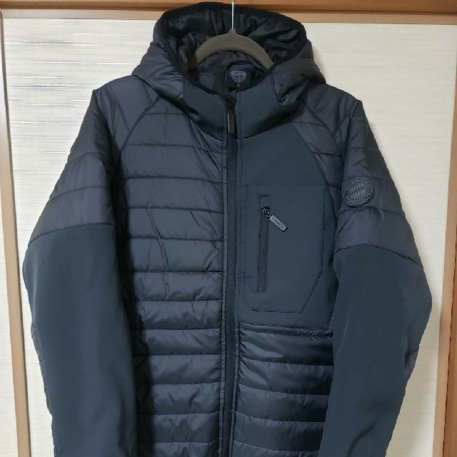 バイエルン ミュンヘン パデッドコート メンズのジャケット/アウター(ブルゾン)の商品写真