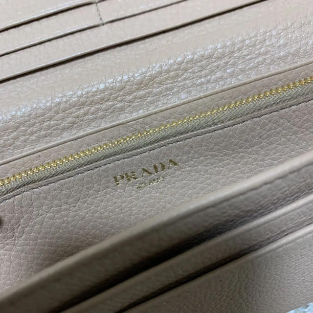 PRADA(プラダ)のPRADA 長財布 レディースのファッション小物(財布)の商品写真