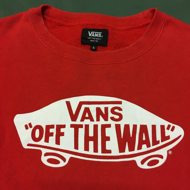 VANS(ヴァンズ)のVANS バンズ 袖プリント チェッカーフラッグ スウェット 赤 メンズのトップス(スウェット)の商品写真