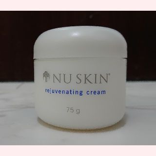 ニュースキン リジューベネイティング  Nu Skin(フェイスクリーム)