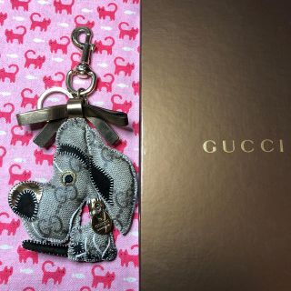 グッチ(Gucci)のグッチ（GUCCI）⭐️キーホルダー　チャーム　犬　グレートデンのウリッセ(キーホルダー)