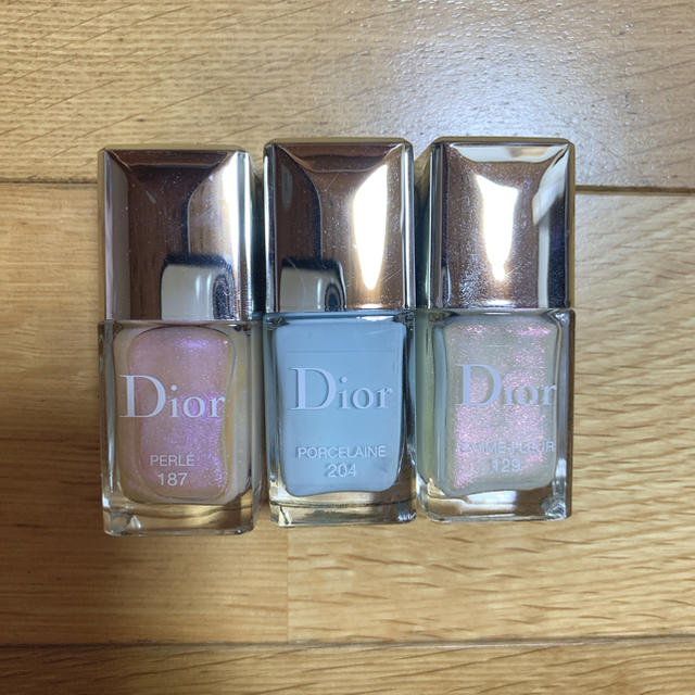 Dior(ディオール)の【12/20まで！】Diorマニキュア3色セット(パステル) コスメ/美容のネイル(マニキュア)の商品写真