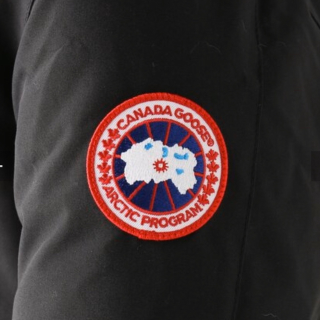 CANADA GOOSE(カナダグース)のCANADA GOOSE カナダグース CHARLOTTEシャーロット レディースのジャケット/アウター(ダウンコート)の商品写真