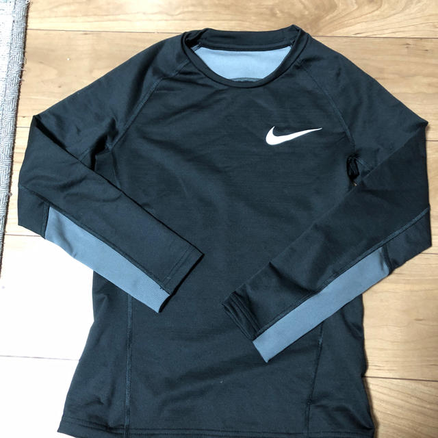 NIKE(ナイキ)の140～150NIKEインナー裏地起毛 スポーツ/アウトドアのサッカー/フットサル(ウェア)の商品写真