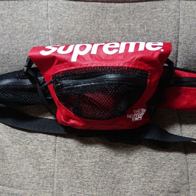 Supreme×the north faceウェストバック