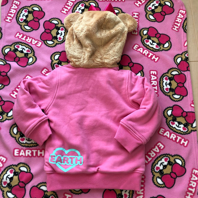 EARTHMAGIC(アースマジック)のくま耳ブルゾン☆110㌢ キッズ/ベビー/マタニティのキッズ服女の子用(90cm~)(ジャケット/上着)の商品写真