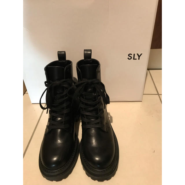 SLY(スライ)のslyCHUNKYHIKINGSHORTBOOTSブーツSmoussy zara レディースの靴/シューズ(ブーツ)の商品写真