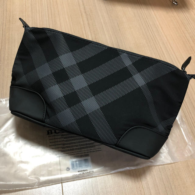 BURBERRY(バーバリー)のBURBERRY バーバリー ノベルティ ポーチ 黒 レディースのファッション小物(ポーチ)の商品写真