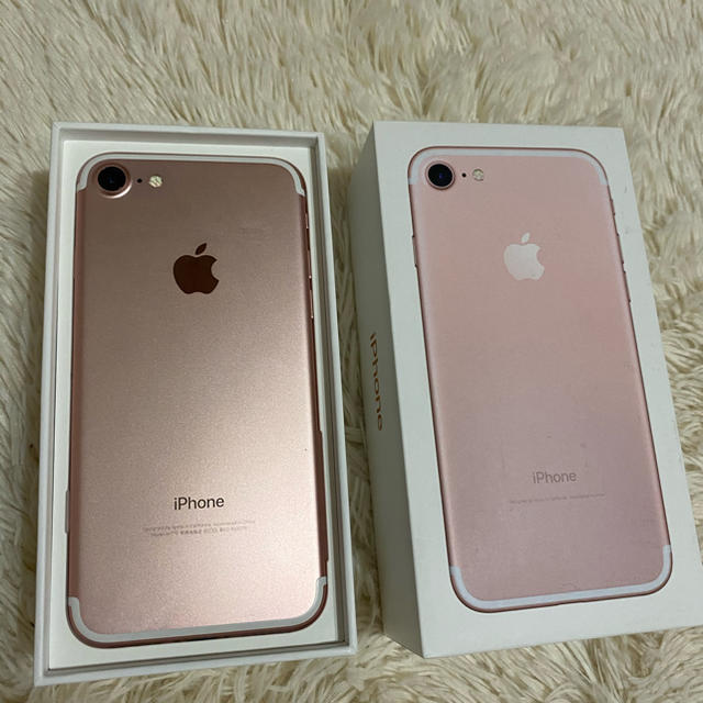 Apple(アップル)のiPhone7 ローズゴールド 本体 【  しずく 様専用⠀】 スマホ/家電/カメラのスマートフォン/携帯電話(スマートフォン本体)の商品写真