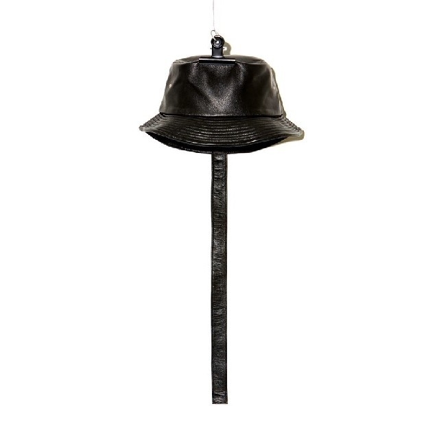 PEACEMINUSONE(ピースマイナスワン)のPEACEMINUSONE PMO LEATHER BUCKET HAT メンズの帽子(ハット)の商品写真