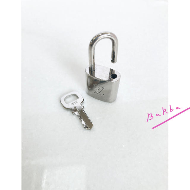 【NO.422/鍵有】LOUIS VUITTON  Padlock　シルバー