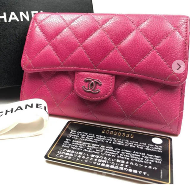 CHANEL コンパクト　財布　キャビアスキン　美品