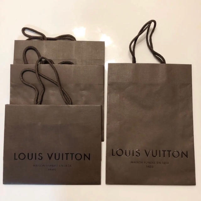 LOUIS VUITTON(ルイヴィトン)のLOUIS VUITTON ショップ袋4つSET レディースのバッグ(ショップ袋)の商品写真