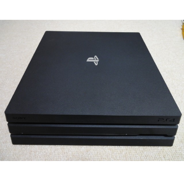 PlayStation4 CUH-7000Bの通販 by はる's shop｜プレイステーション4ならラクマ - PlayStation4Pro 在庫好評