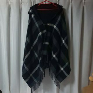 バーバリーブルーレーベル(BURBERRY BLUE LABEL)のブルーレーベルクレストブリッジ フード付ショール(マフラー/ショール)