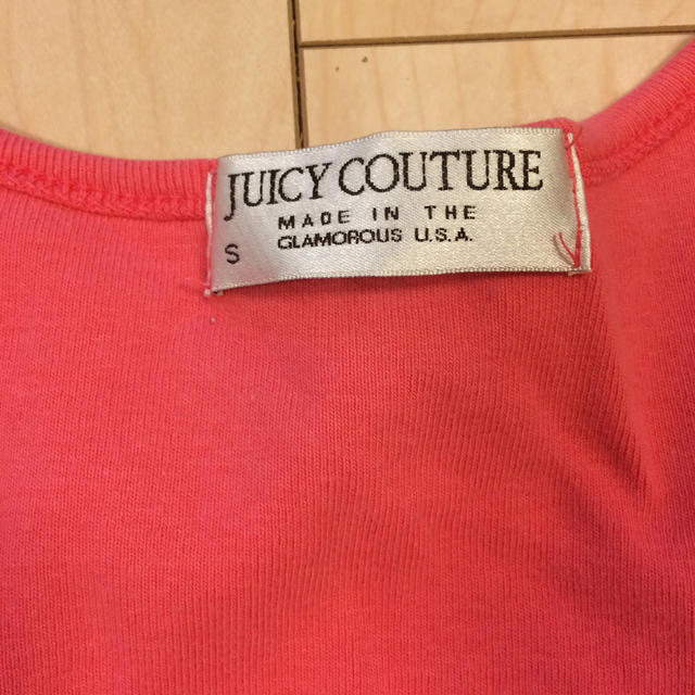 Juicy Couture(ジューシークチュール)の ジューシークチュール ピンクカットソー レディースのトップス(Tシャツ(半袖/袖なし))の商品写真