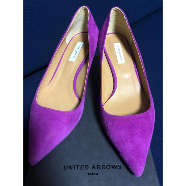 UNITED ARROWS(ユナイテッドアローズ)のユナイテッドアローズ２回着用美品スエードパンプス送料無料 レディースの靴/シューズ(ハイヒール/パンプス)の商品写真
