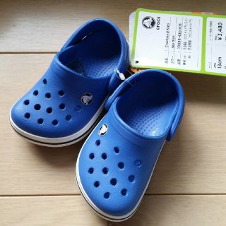 クロックス(crocs)の【新品半額以下!!】crocsクロックス13cmサンダル(サンダル)