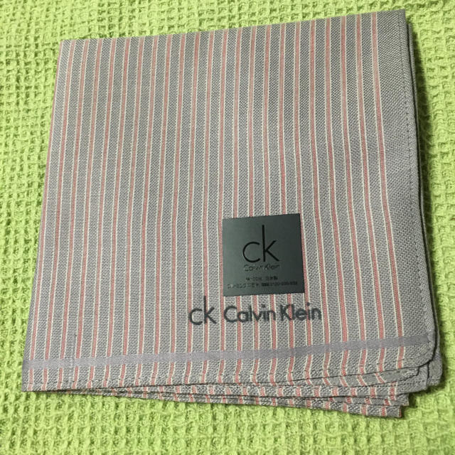 Calvin Klein(カルバンクライン)のハンカチ　メンズ　カルバンクライン　未使用 メンズのファッション小物(ハンカチ/ポケットチーフ)の商品写真