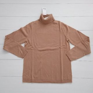 ユニクロ(UNIQLO)のdoragonさま専用 ユニクロ カシミヤ タートルセーター ベージュ Ｌ 新品(ニット/セーター)