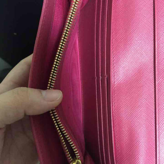 PRADA(プラダ)のプラダ 財布 中擦れ確認用 レディースのファッション小物(財布)の商品写真