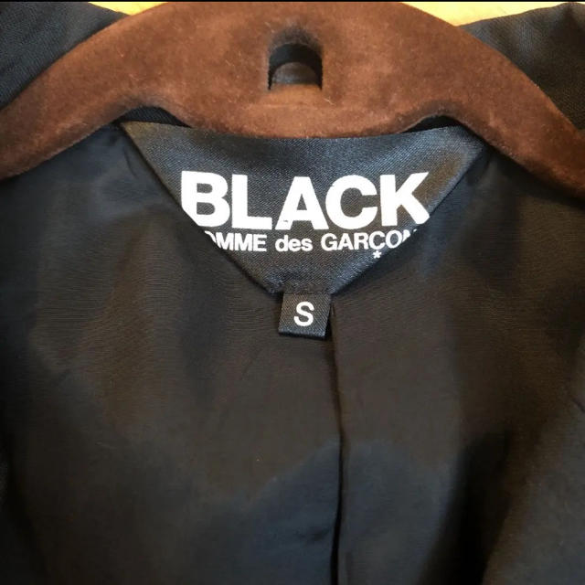 HOT国産 BLACK des GARCONS - BLACK COMME des GARÇONS テーラードジャケットの通販 by まめ's shop|ブラックコムデギャルソンならラクマ COMME 人気得価
