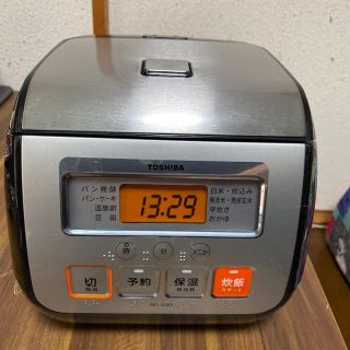 トウシバ(東芝)の東芝三合焚き電気釜未使用(炊飯器)