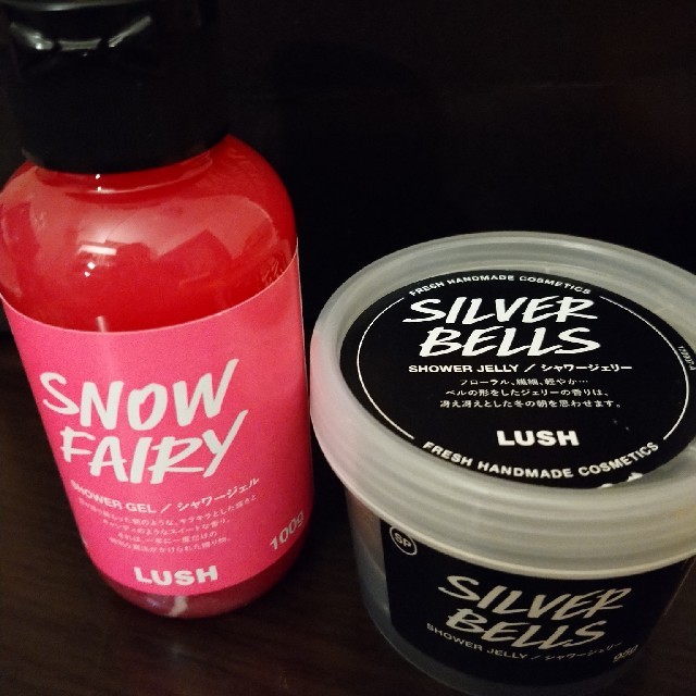 LUSH(ラッシュ)のちーちゃんママさん専用🌟ラッシュシャワージェル コスメ/美容のボディケア(バスグッズ)の商品写真