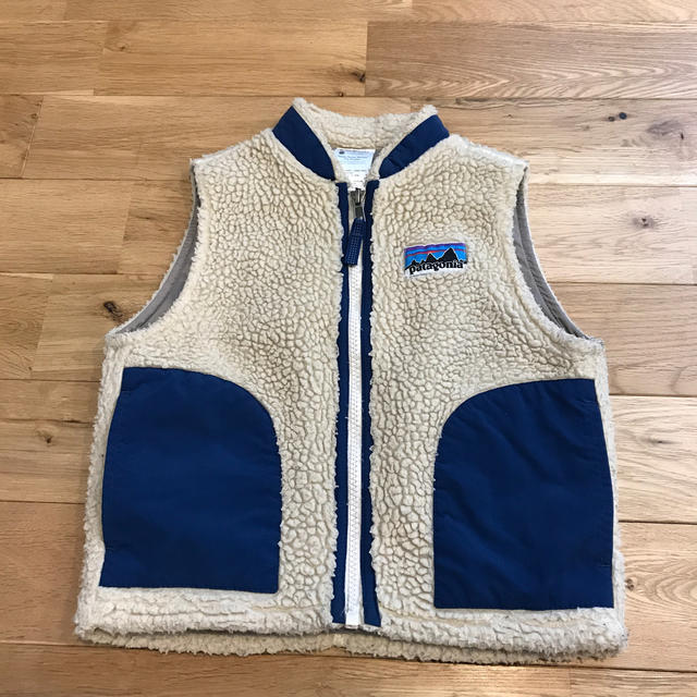 patagonia(パタゴニア)のパタゴニア　キッズ　レトロX ボアベスト　3T 95cm 100cm 110cm キッズ/ベビー/マタニティのキッズ服男の子用(90cm~)(ジャケット/上着)の商品写真