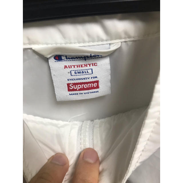 Supreme(シュプリーム)のsupreme champion half zip pullover white メンズのジャケット/アウター(マウンテンパーカー)の商品写真