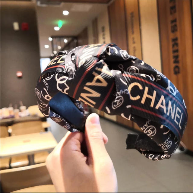 CHANEL(シャネル)のカチューシャ レディースのヘアアクセサリー(カチューシャ)の商品写真