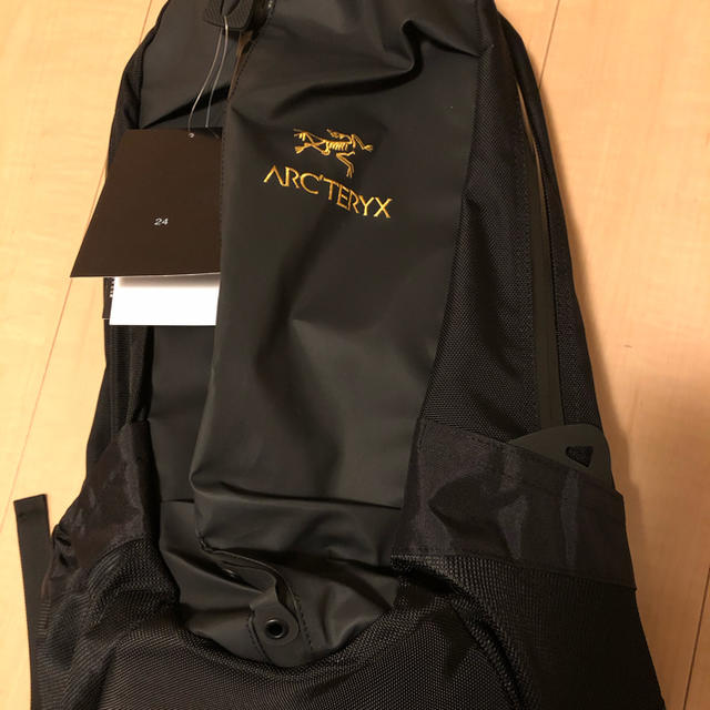 ARC'TERYX(アークテリクス)のアークテリクス　Arro22 BLACK 新品　早い者勝ち！ メンズのバッグ(バッグパック/リュック)の商品写真