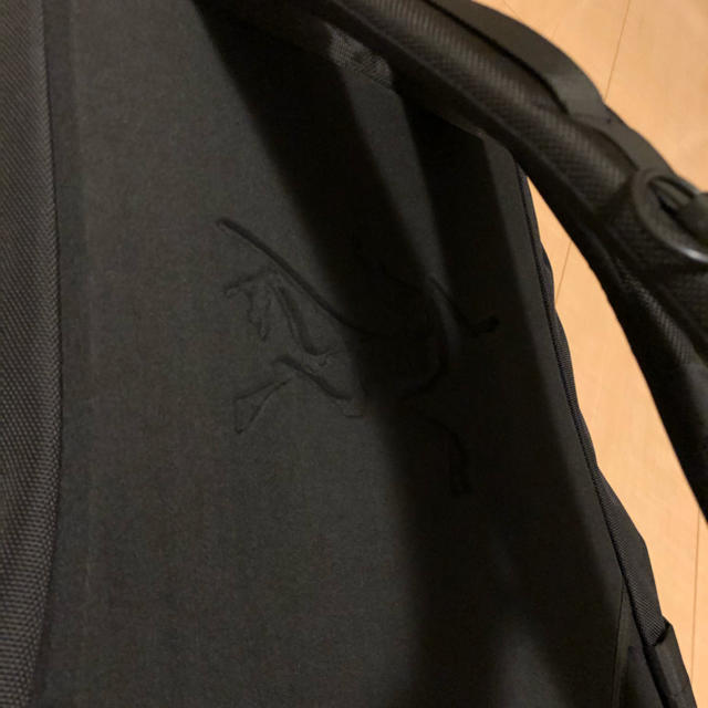 ARC'TERYX(アークテリクス)のアークテリクス　Arro22 BLACK 新品　早い者勝ち！ メンズのバッグ(バッグパック/リュック)の商品写真