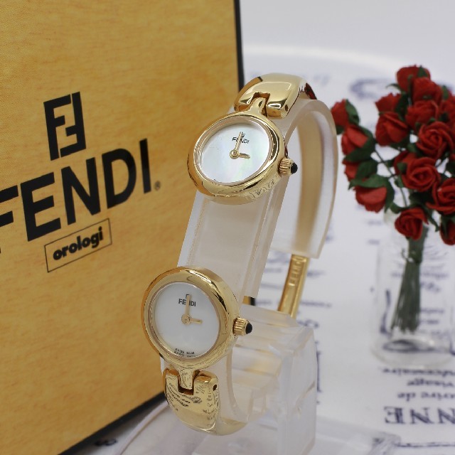 【付属品完備】美品！　FENDI フェンディ　デュアルタイム　レディース腕時計