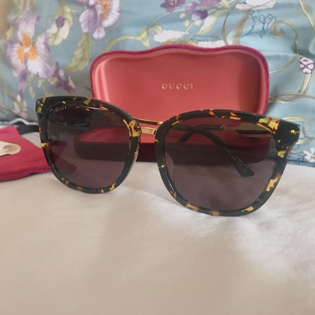 Gucci(グッチ)の🈹🉐再値下げ　GUCCI サングラス レディースのファッション小物(サングラス/メガネ)の商品写真