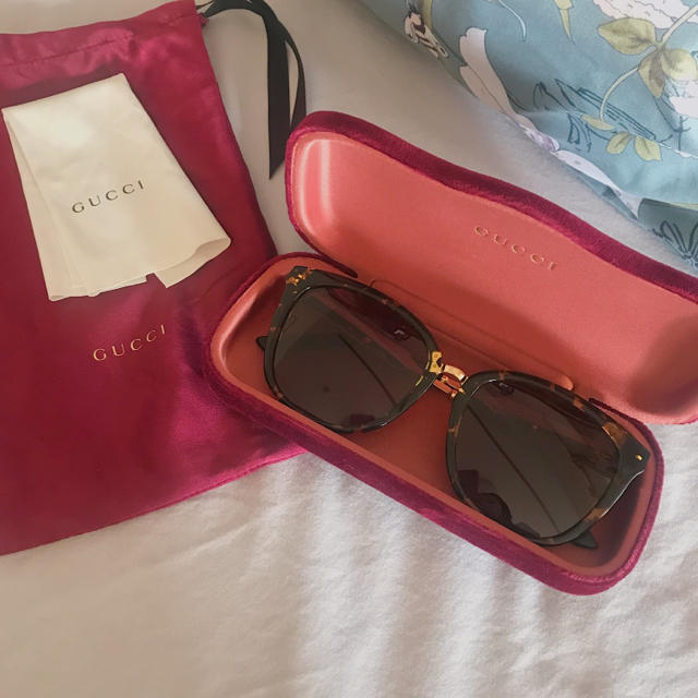 Gucci(グッチ)の🈹🉐再値下げ　GUCCI サングラス レディースのファッション小物(サングラス/メガネ)の商品写真