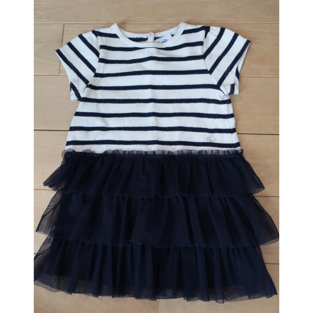 PETIT BATEAU(プチバトー)のプチバトー☆チュール☆ボーダー☆ワンピース☆74cm キッズ/ベビー/マタニティのベビー服(~85cm)(ワンピース)の商品写真