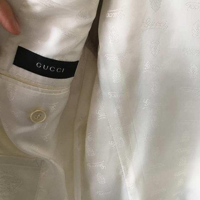 Gucci(グッチ)のGUCCI オフホワイト テーラードジャケット メンズのジャケット/アウター(テーラードジャケット)の商品写真