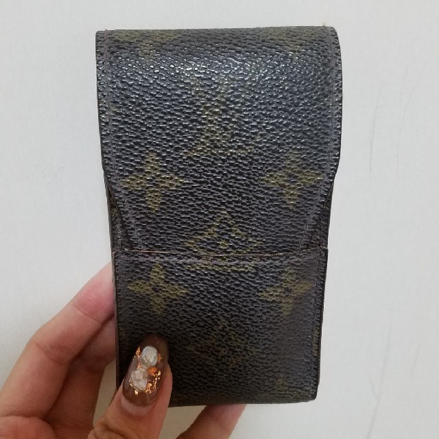 LOUIS VUITTON(ルイヴィトン)のVUITTONたばこケース メンズのファッション小物(タバコグッズ)の商品写真