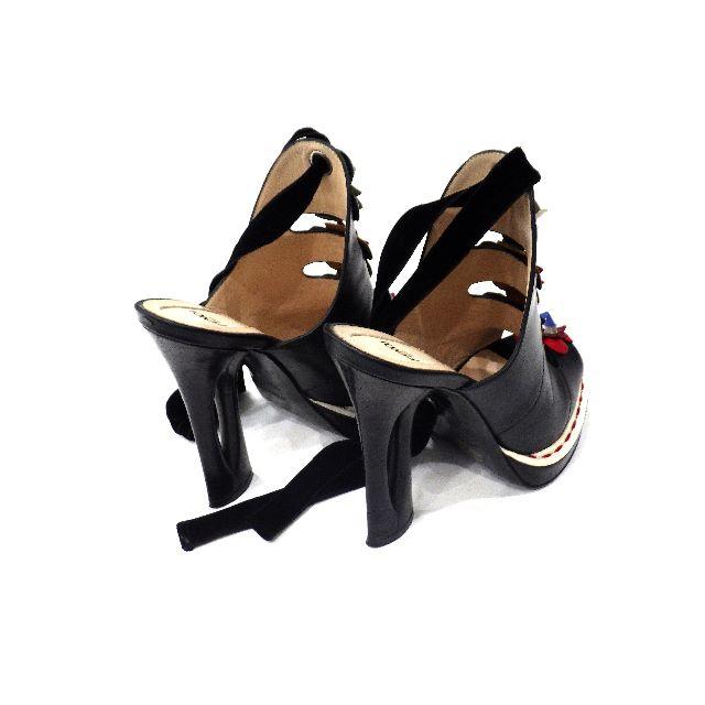 FENDI(フェンディ)のフェンディ　フラワースタッズ　アンクルストラップサンダル　38 レディースの靴/シューズ(サンダル)の商品写真