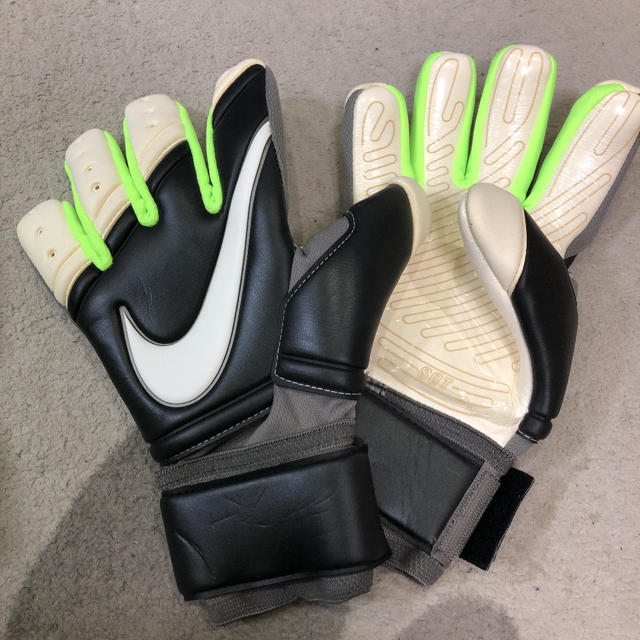 NIKE(ナイキ)のNike GK Premier SGT Promo ナイキ キーパー グローブ スポーツ/アウトドアのサッカー/フットサル(その他)の商品写真