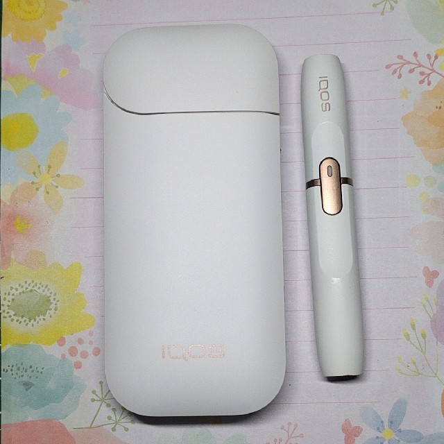 IQOS - アイコス2.4plusホワイトホルダーとチャージャーのセット☆動作 ...