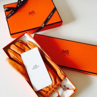 エルメス(Hermes)のHERMES  オレンジ ドゴングローブ(手袋)