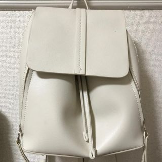 ザラ(ZARA)のZARA ホワイト リュック(リュック/バックパック)