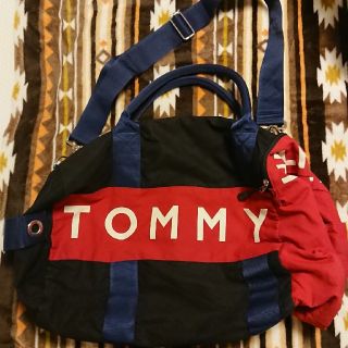 トミーヒルフィガー(TOMMY HILFIGER)のTOMMY HILFIGER トミーヒルフィガードラム ショルダーバッグ(ショルダーバッグ)