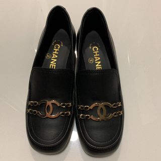 シャネル(CHANEL)のシャネルローファー  黒(ローファー/革靴)