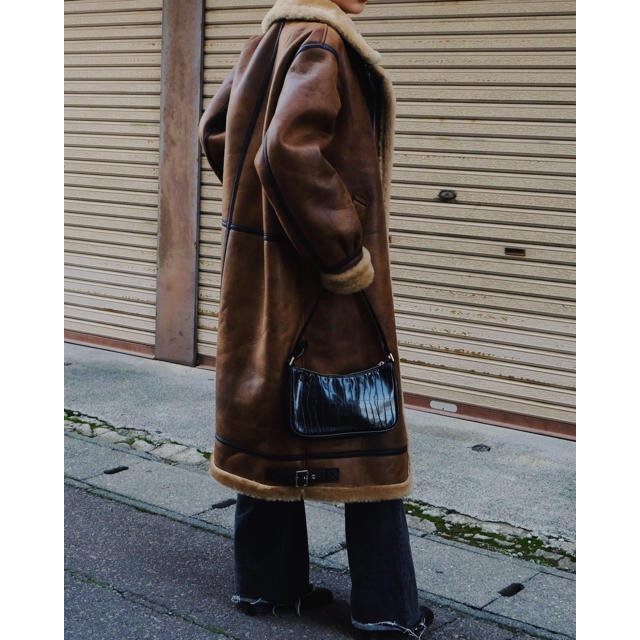 Ameri VINTAGE(アメリヴィンテージ)の新品  FELIM   LONG MOUTON COAT / BRN レディースのジャケット/アウター(ムートンコート)の商品写真